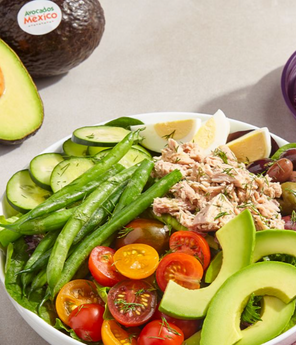 Tuna Niçoise Entrée Salad with Avocado